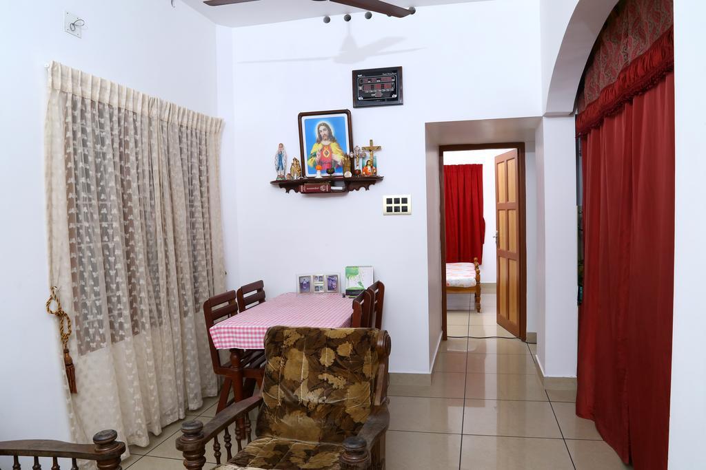 Kevins Placid Homestay Kochi Zimmer foto