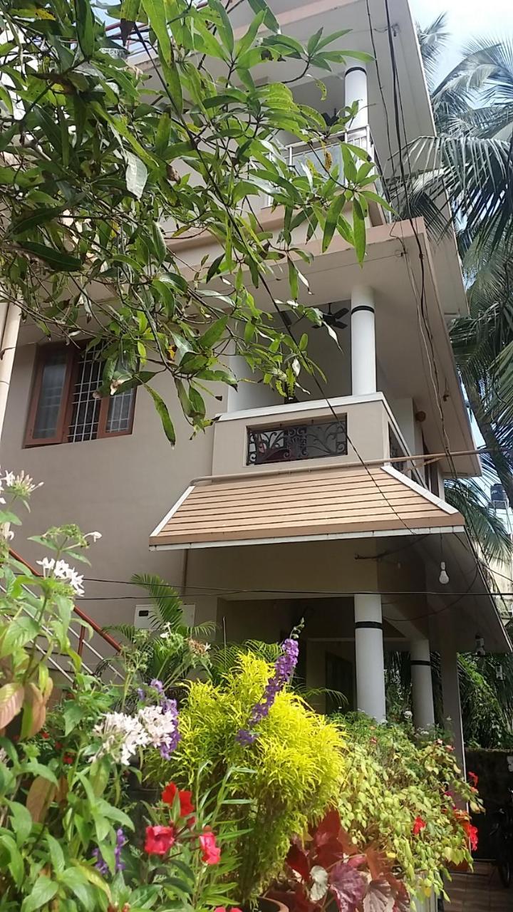 Kevins Placid Homestay Kochi Exterior foto